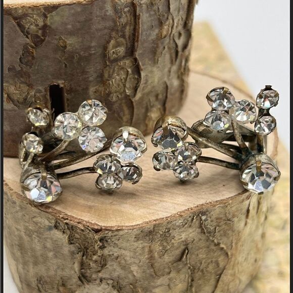 Vintage Clear Rhinestone Clip-on Earrings - Picture 5 of 10